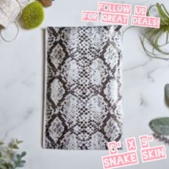 Other - 100 Poly Mailers 6x9 Snake Skin